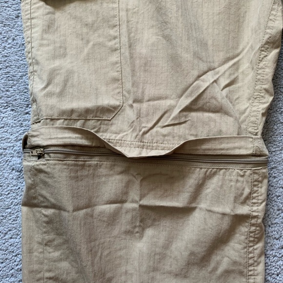 🆕 Field & Stream Khaki Cargo Hiking Pants, 34x32 - Picture 4 of 7